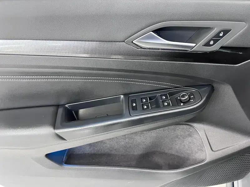 2023 Golf 280TSI DSG R-Line Lite — миниатюра 20