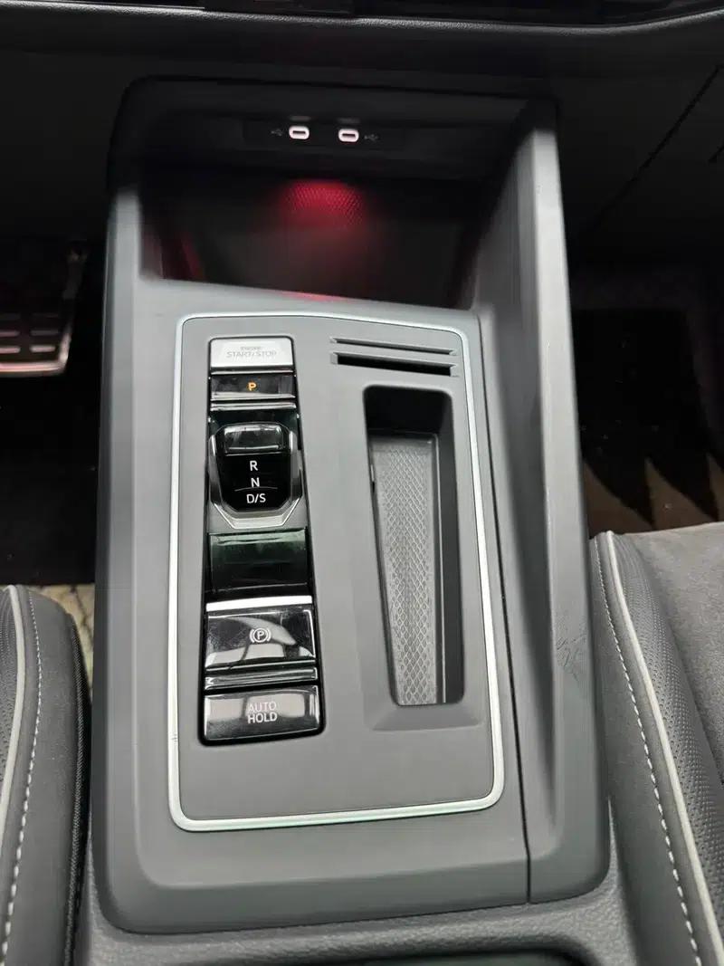 2023 Golf 280TSI DSG R-Line Lite — миниатюра 17