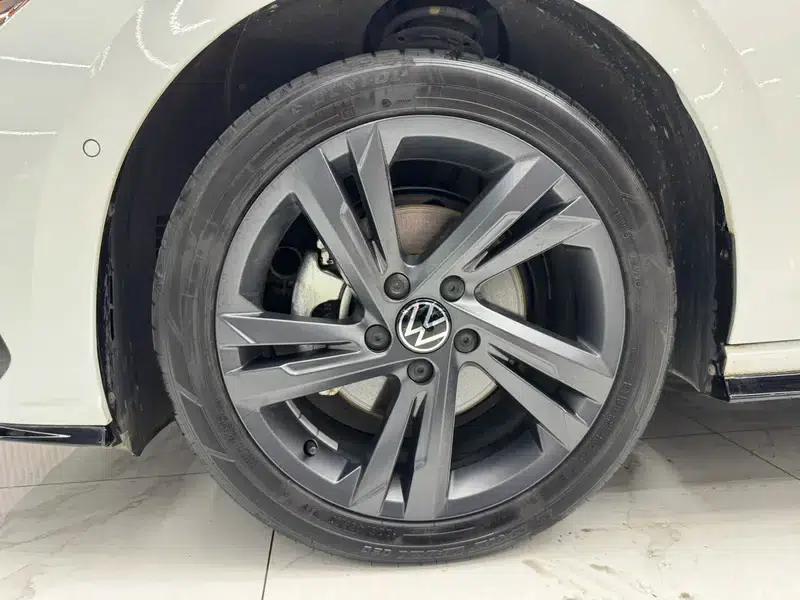 2023 Golf 280TSI DSG R-Line Lite — миниатюра 9