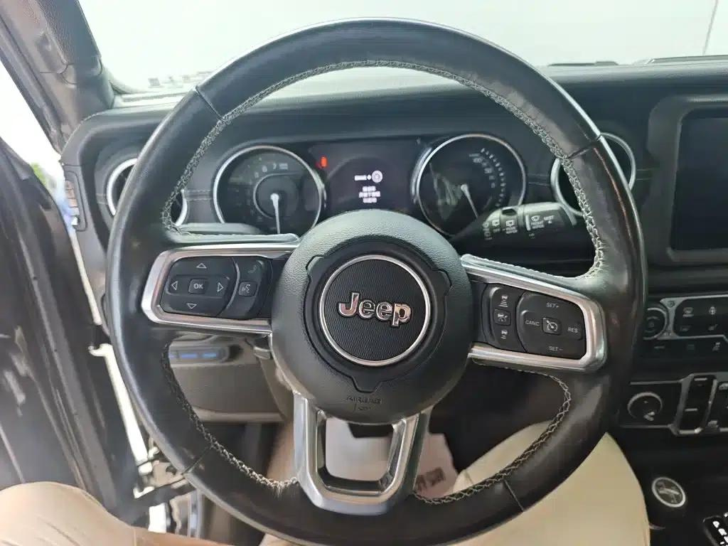 Jeep Wrangler New Energy 2021 Model 4-Door 2.0T 4xe Sahara — миниатюра 11