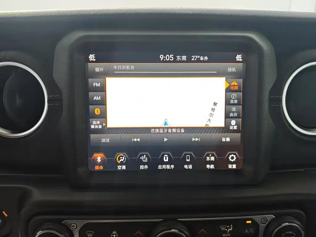 Jeep Wrangler New Energy 2021 Model 4-Door 2.0T 4xe Sahara — миниатюра 13