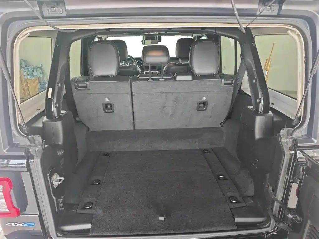 Jeep Wrangler New Energy 2021 Model 4-Door 2.0T 4xe Sahara — миниатюра 16