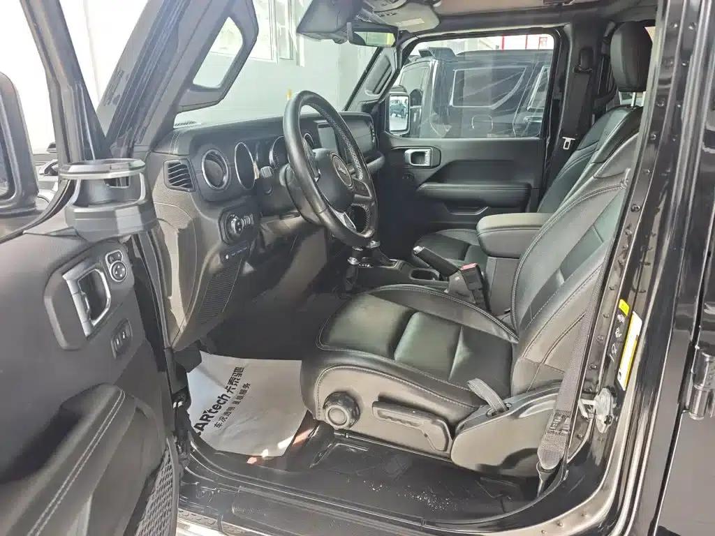 Jeep Wrangler New Energy 2021 Model 4-Door 2.0T 4xe Sahara — миниатюра 9