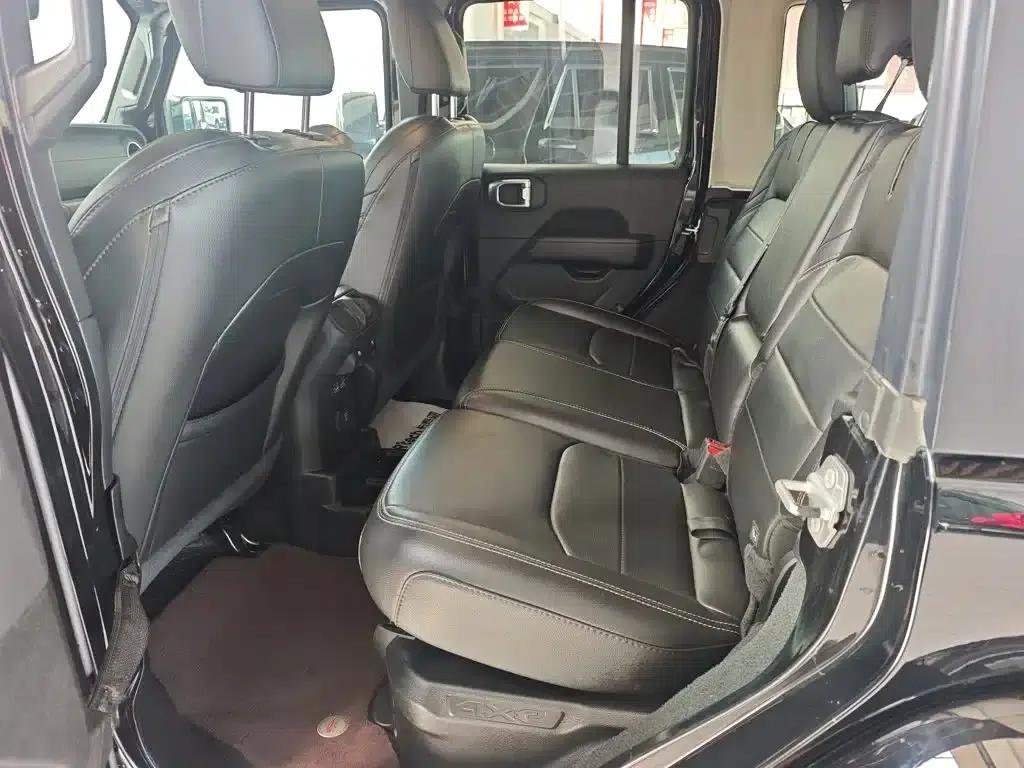 Jeep Wrangler New Energy 2021 Model 4-Door 2.0T 4xe Sahara — миниатюра 10