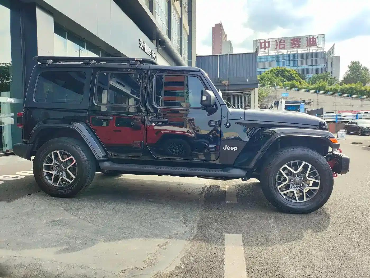 Jeep Wrangler New Energy 2021 Model 4-Door 2.0T 4xe Sahara — миниатюра 15