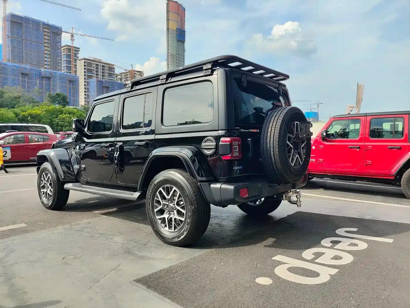 Jeep Wrangler New Energy 2021 Model 4-Door 2.0T 4xe Sahara — миниатюра 16