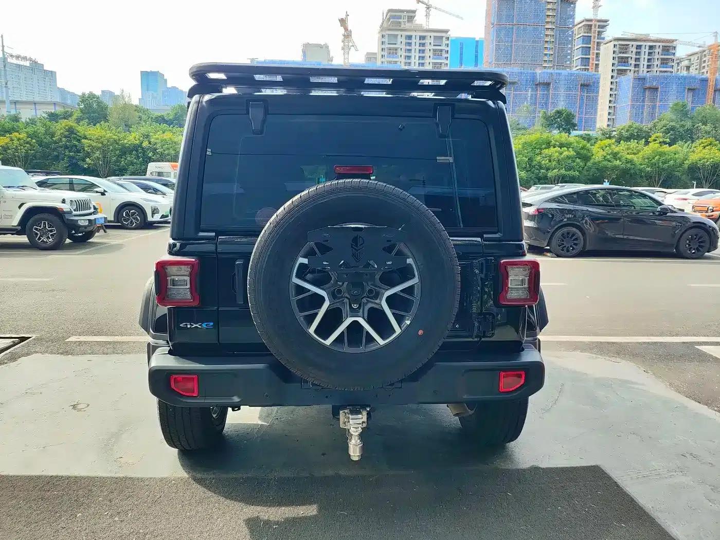 Jeep Wrangler New Energy 2021 Model 4-Door 2.0T 4xe Sahara — миниатюра 17