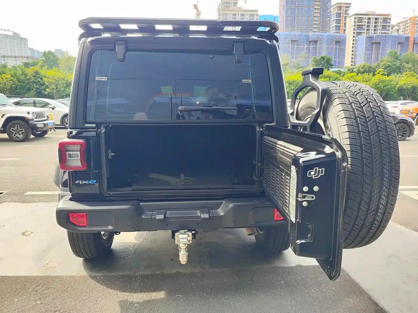 Jeep Wrangler New Energy 2021 Model 4-Door 2.0T 4xe Sahara — миниатюра 19
