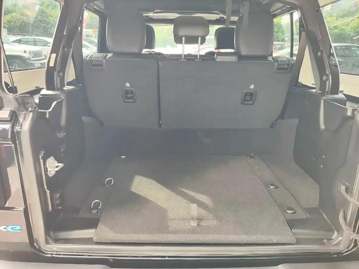 Jeep Wrangler New Energy 2021 Model 4-Door 2.0T 4xe Sahara — миниатюра 20