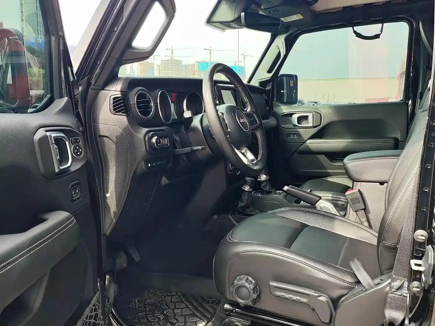 Jeep Wrangler New Energy 2021 Model 4-Door 2.0T 4xe Sahara — миниатюра 5