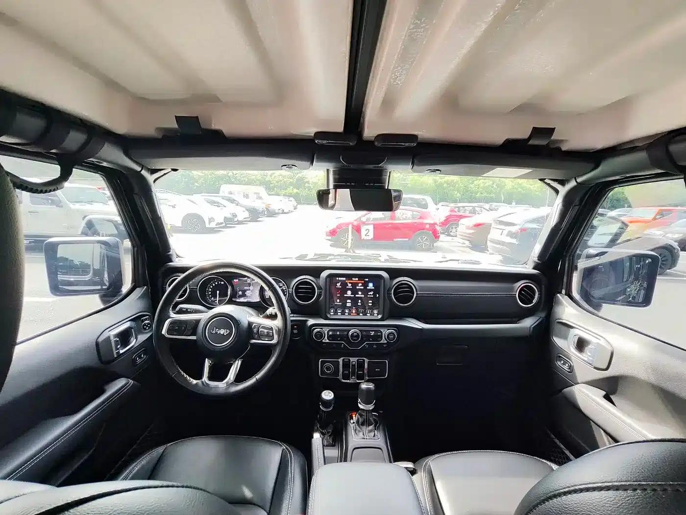 Jeep Wrangler New Energy 2021 Model 4-Door 2.0T 4xe Sahara — миниатюра 9