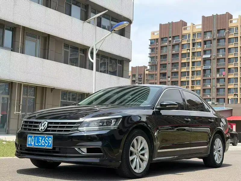 2016 Passat 280TSI DSG Premium Edition — миниатюра 1