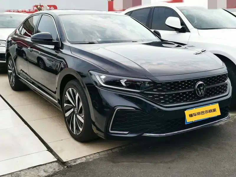 2022 Volkswagen Passat 330TSI Starry Sky Elite Edition — миниатюра 2