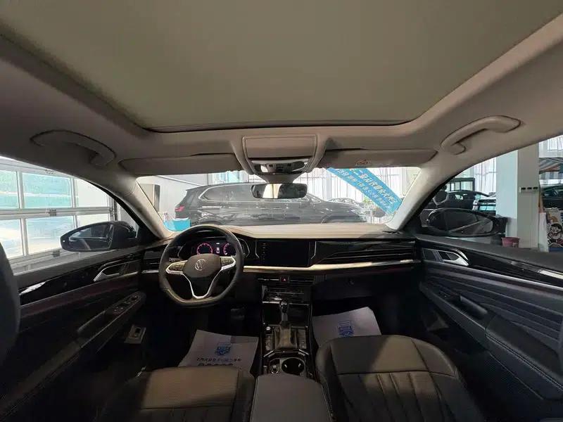 2025 Volkswagen Passat Outstanding Edition 380TSI Dragon Edition — миниатюра 11