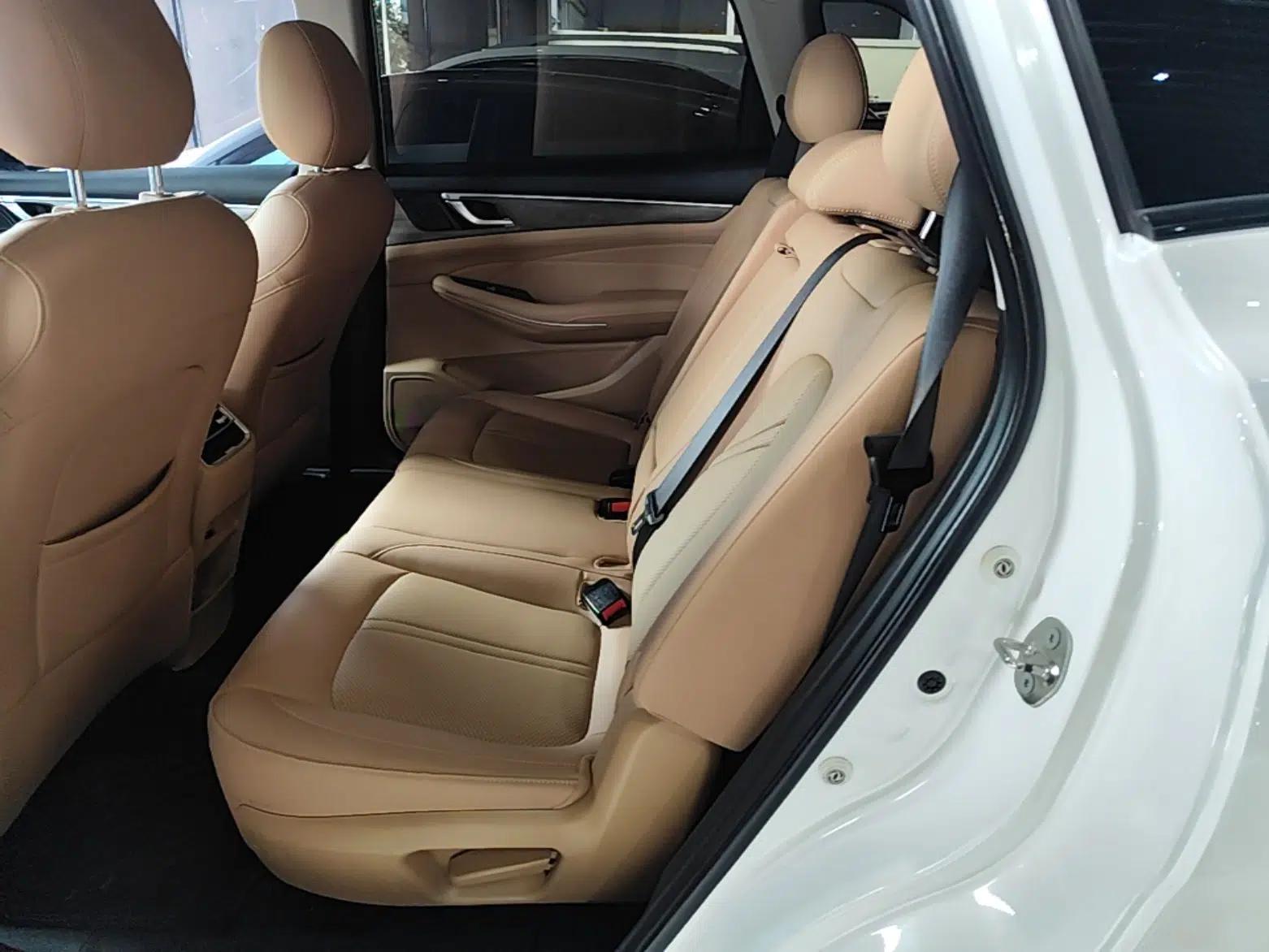 Landian E5 2023 1.5L DE-i 100KM Comfort Edition 7-Seater — миниатюра 20