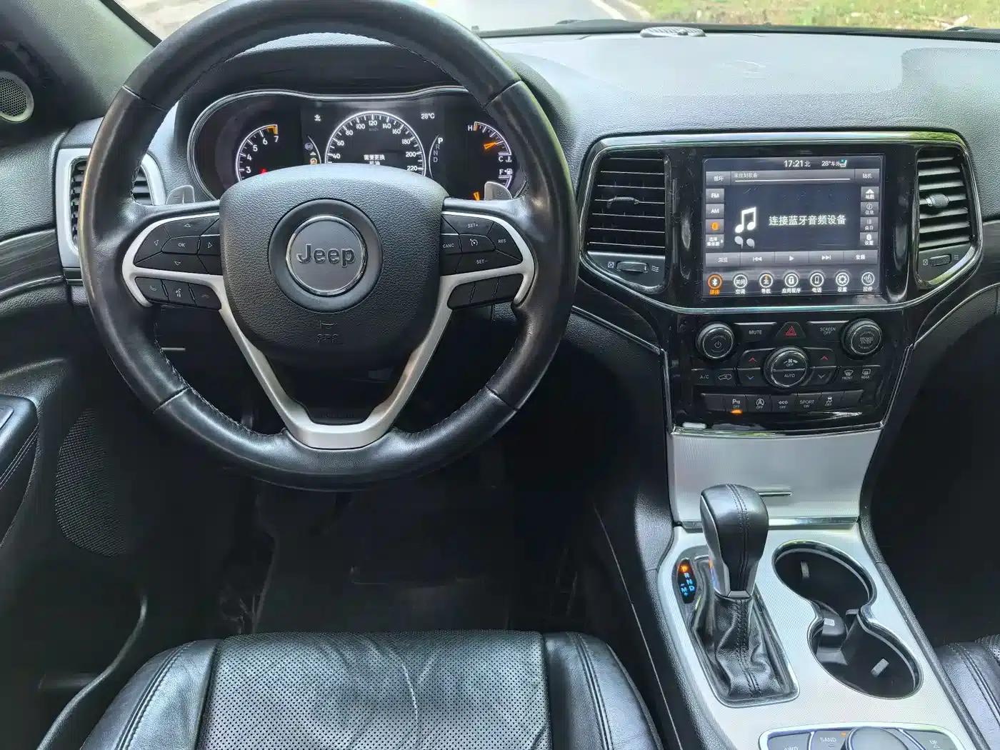 2020 Jeep Grand Cherokee 3.0L Elite Navigation Edition (Imported) — миниатюра 11