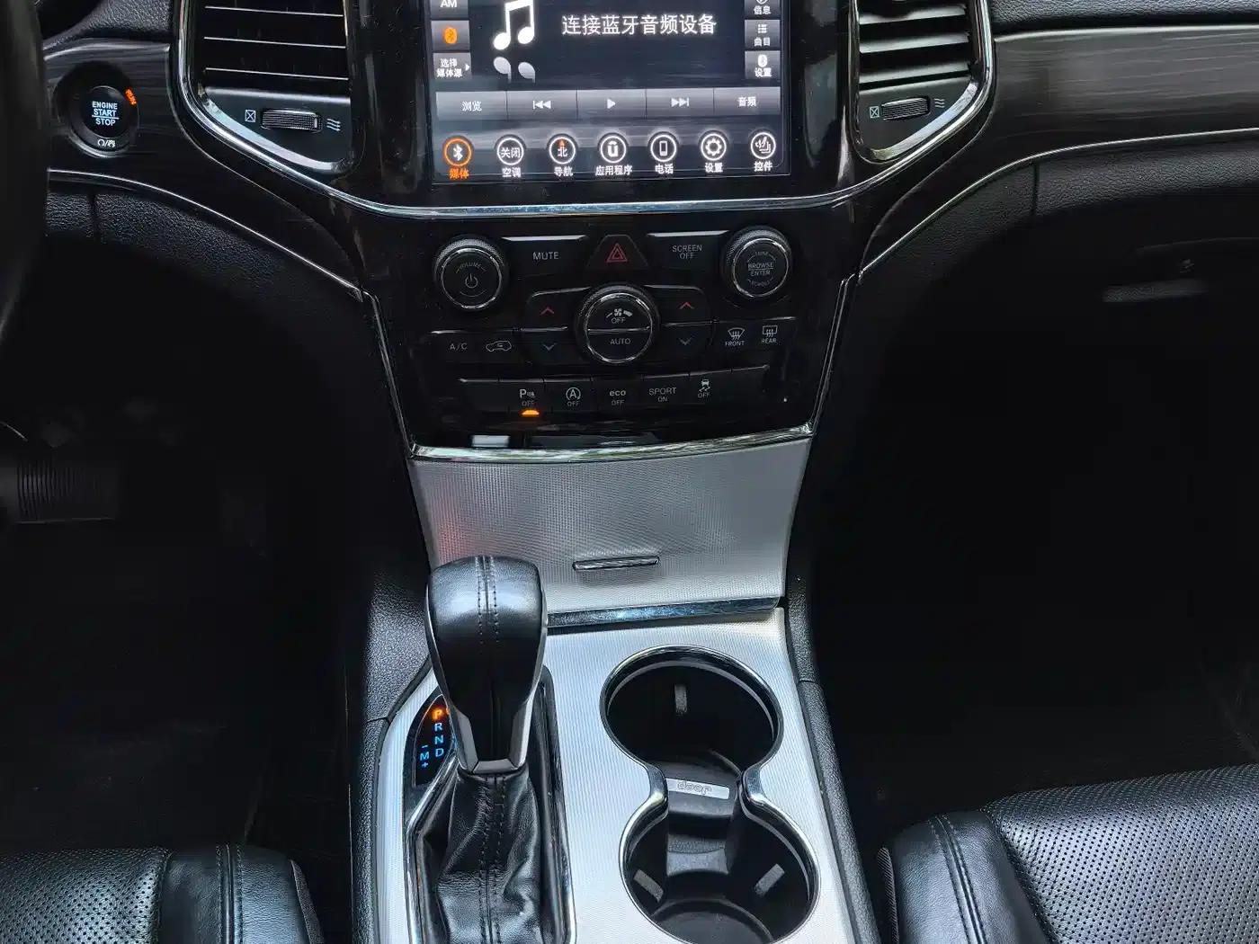 2020 Jeep Grand Cherokee 3.0L Elite Navigation Edition (Imported) — миниатюра 12