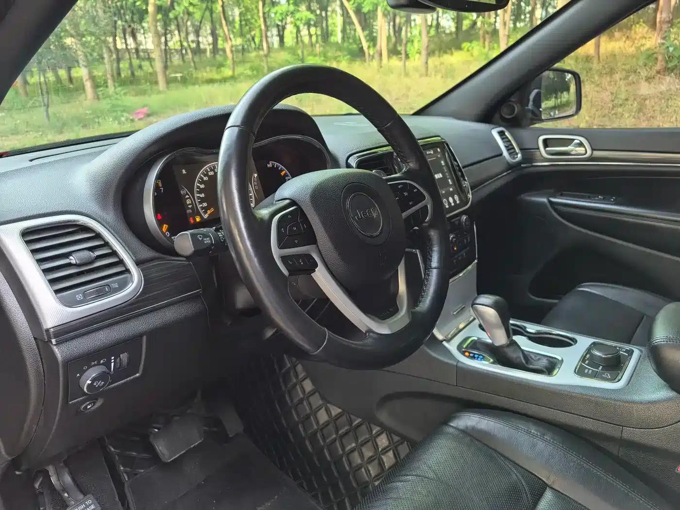 2020 Jeep Grand Cherokee 3.0L Elite Navigation Edition (Imported) — миниатюра 16