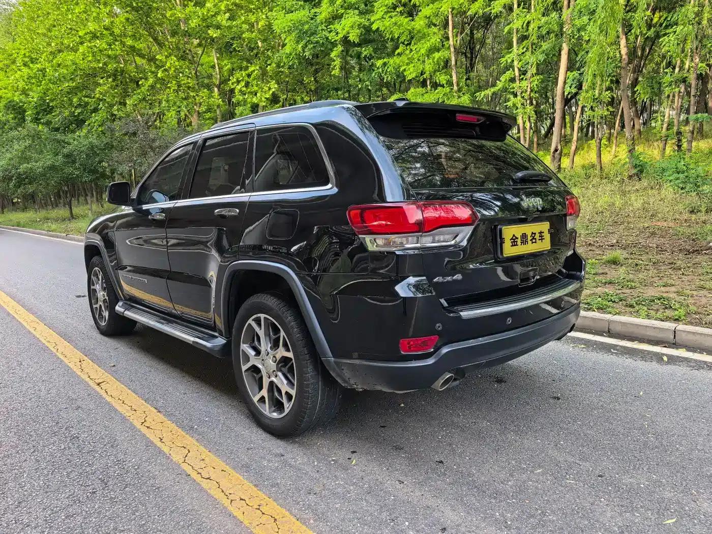 2020 Jeep Grand Cherokee 3.0L Elite Navigation Edition (Imported) — миниатюра 5