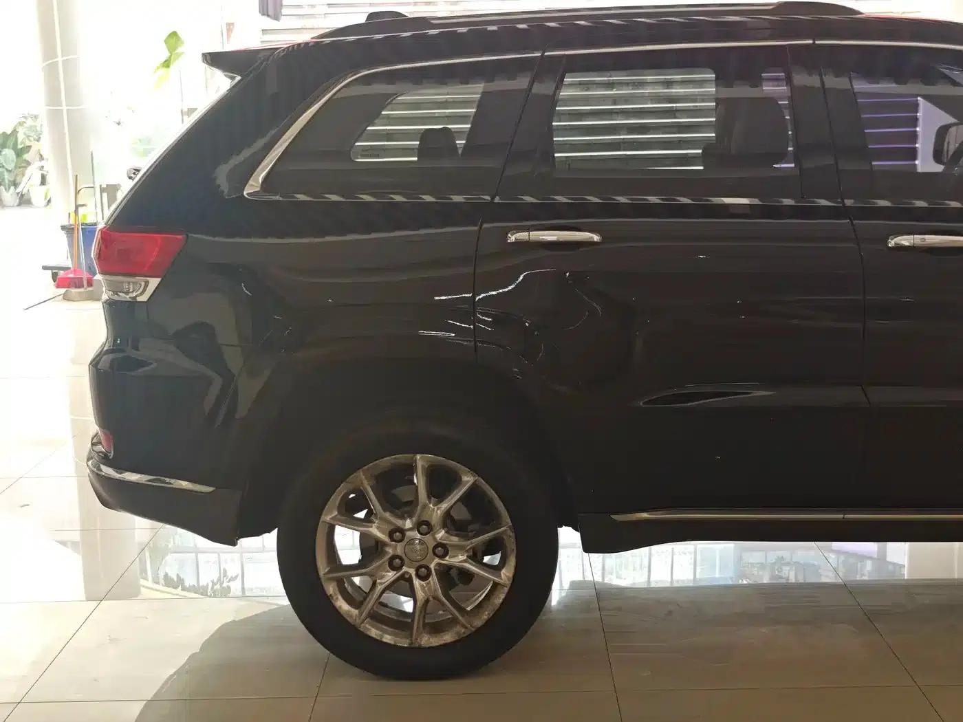 2014 Jeep Grand Cherokee 3.0L Flagship Premium Edition (Imported) — миниатюра 18