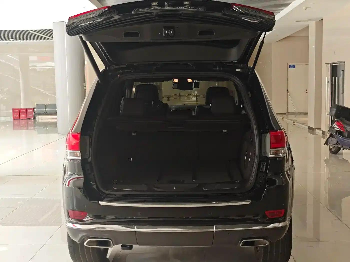2014 Jeep Grand Cherokee 3.0L Flagship Premium Edition (Imported) — миниатюра 24
