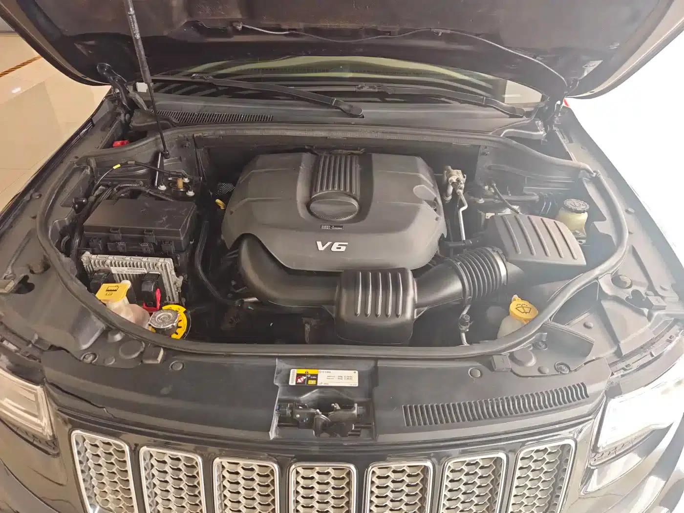 2014 Jeep Grand Cherokee 3.0L Flagship Premium Edition (Imported) — миниатюра 25