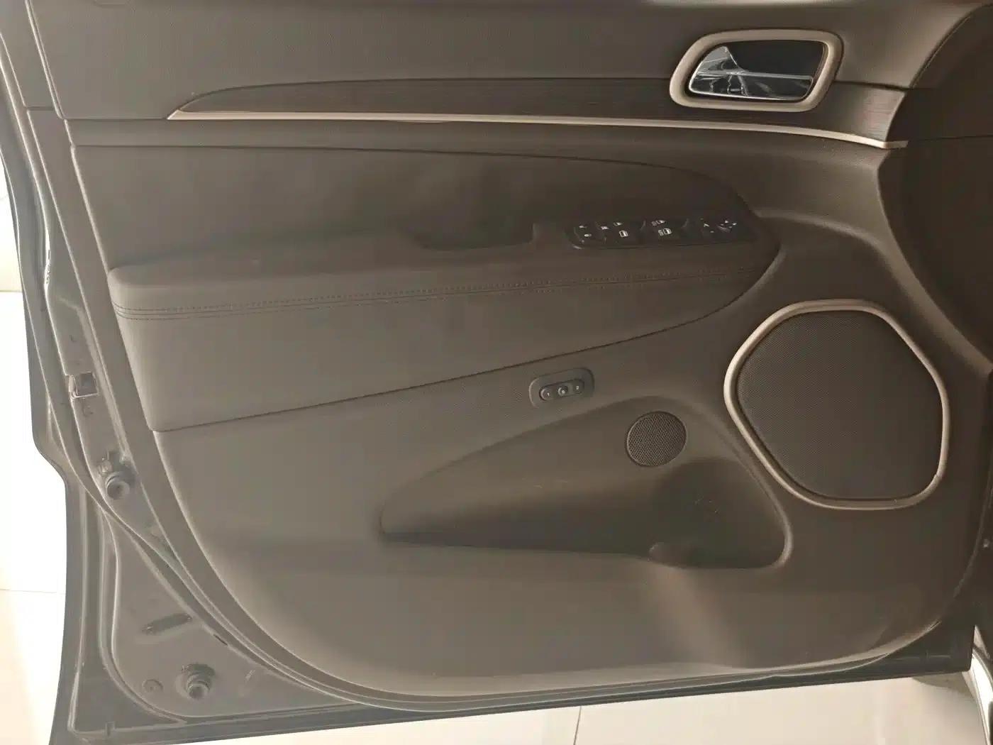 2014 Jeep Grand Cherokee 3.0L Flagship Premium Edition (Imported) — миниатюра 4