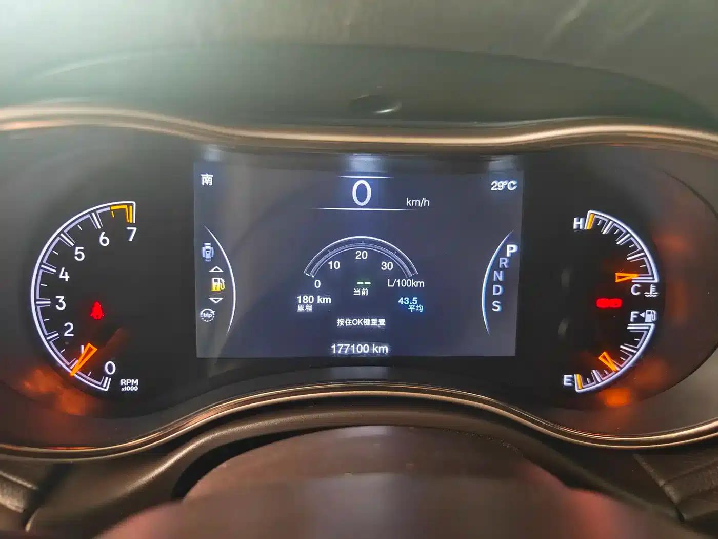 2014 Jeep Grand Cherokee 3.0L Flagship Premium Edition (Imported) — миниатюра 6