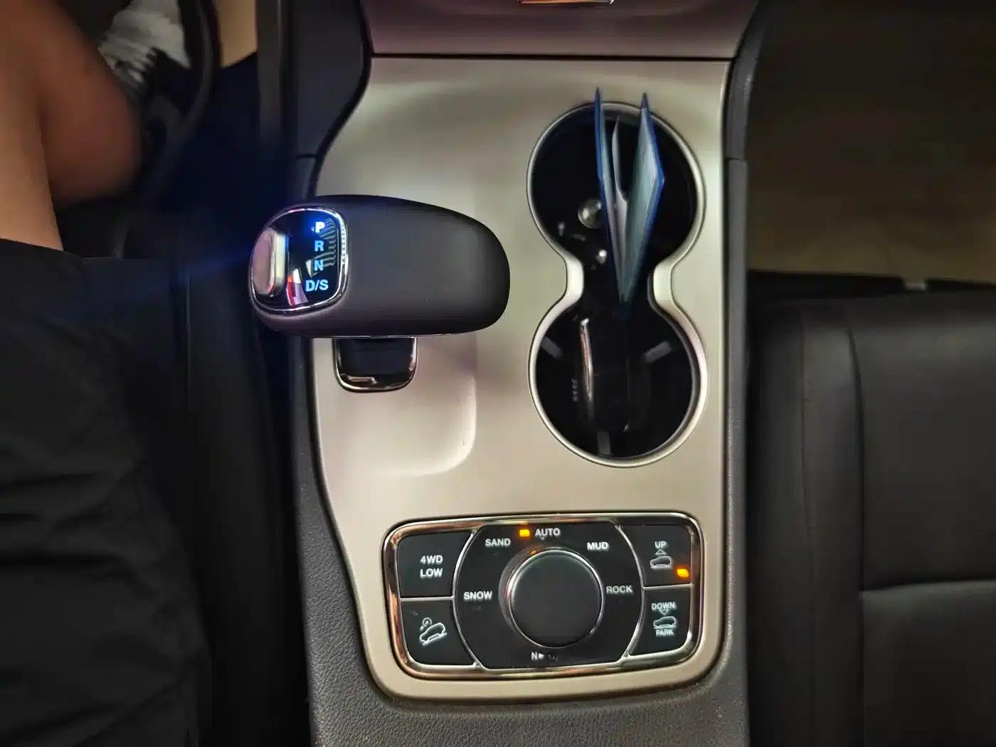 2014 Jeep Grand Cherokee 3.0L Flagship Premium Edition (Imported) — миниатюра 8