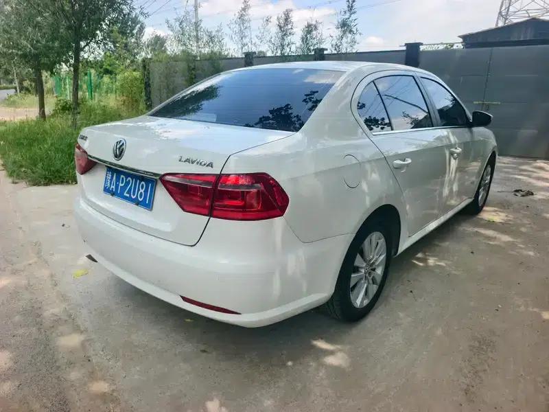 2013 Volkswagen Lavida 1.6L Manual Comfort Edition — миниатюра 5