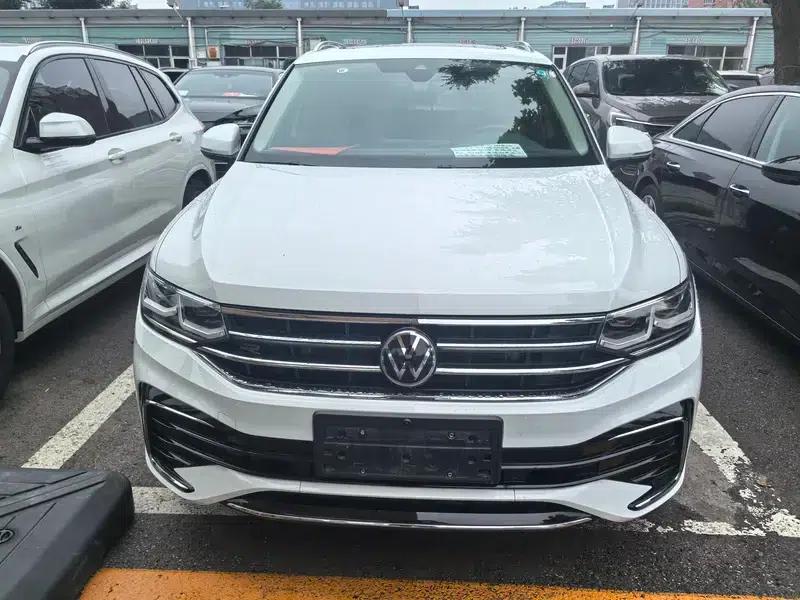 Tiguan L 2023 Facelift 380TSI AWD R-Line Flagship Edition 7-Seater — миниатюра 2