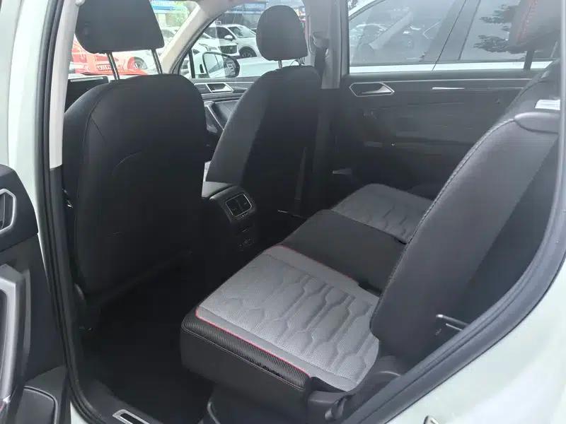 Tiguan L 2023 Facelift 380TSI AWD R-Line Flagship Edition 7-Seater — миниатюра 12