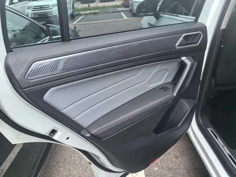 Tiguan L 2023 Facelift 380TSI AWD R-Line Flagship Edition 7-Seater — миниатюра 7