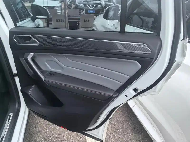 Tiguan L 2023 Facelift 380TSI AWD R-Line Flagship Edition 7-Seater — миниатюра 8