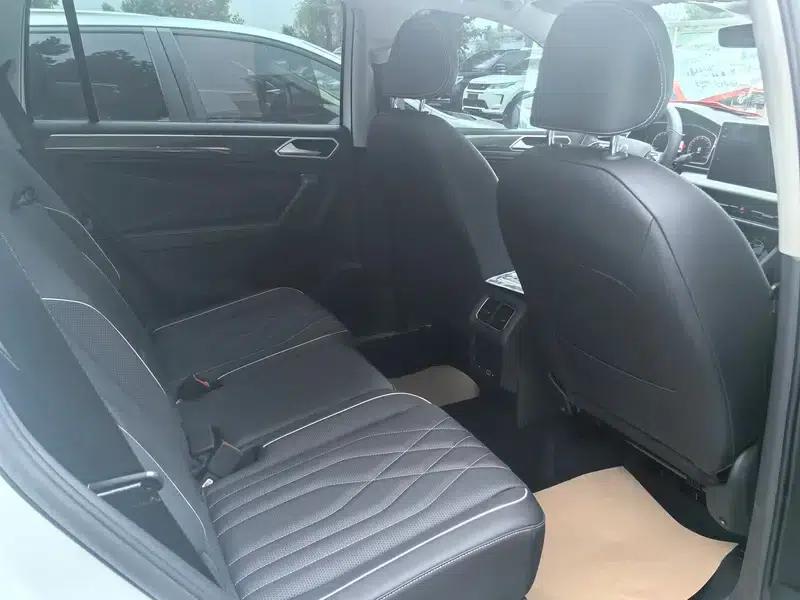 Tiguan L 2023 330TSI 2WD R-Line Premium Edition — миниатюра 13