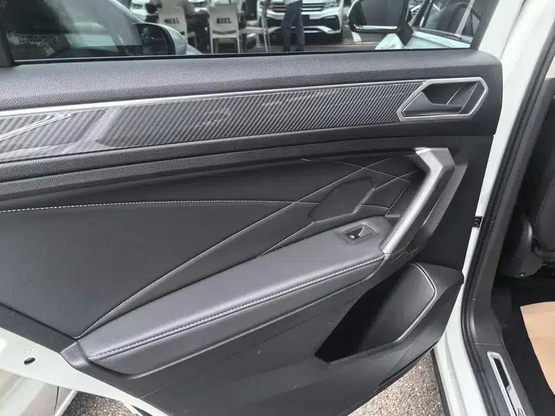 Tiguan L 2023 330TSI 2WD R-Line Premium Edition — миниатюра 9