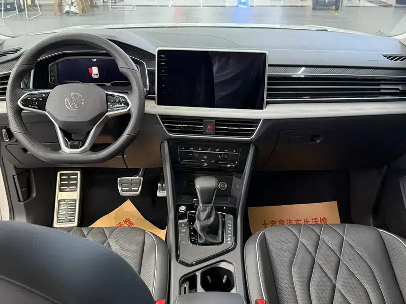 Tiguan L 2022 330TSI Automatic 2WD R-Line Flagship Edition — миниатюра 7