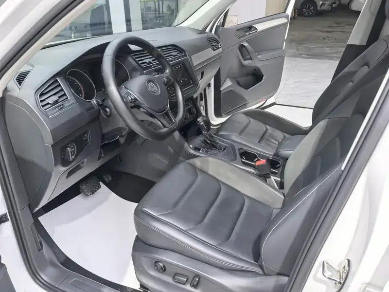 Tiguan L 2018 280TSI Automatic 2WD Comfort Edition — миниатюра 16