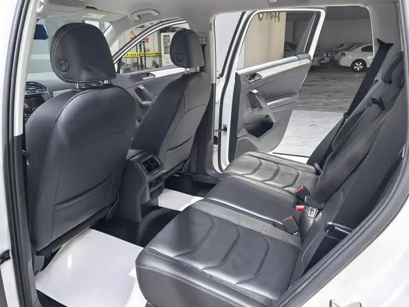 Tiguan L 2018 280TSI Automatic 2WD Comfort Edition — миниатюра 17