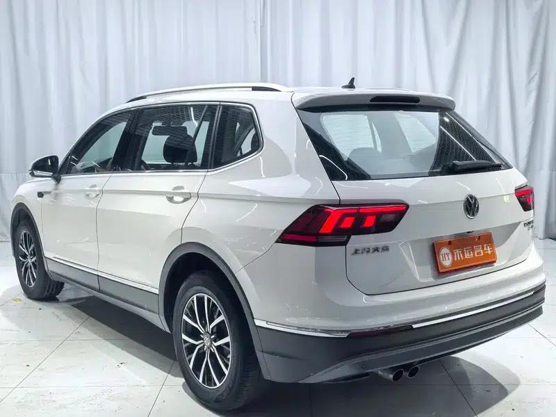 Tiguan L 2018 280TSI Automatic 2WD Comfort Edition — миниатюра 3