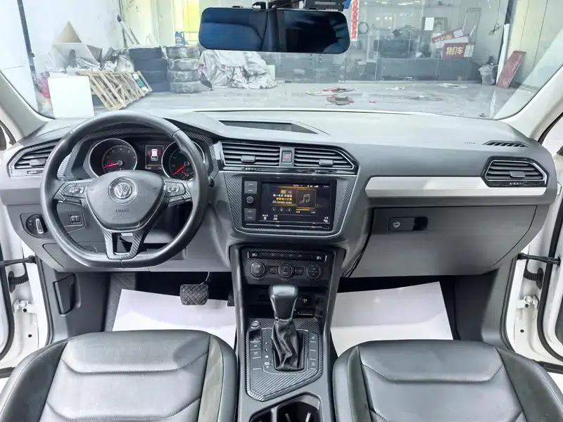 Tiguan L 2018 280TSI Automatic 2WD Comfort Edition — миниатюра 10