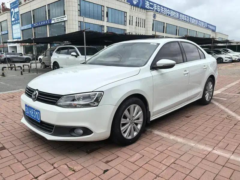 2014 Volkswagen Sagitar Facelift 1.6L Automatic Comfort Model — миниатюра 1