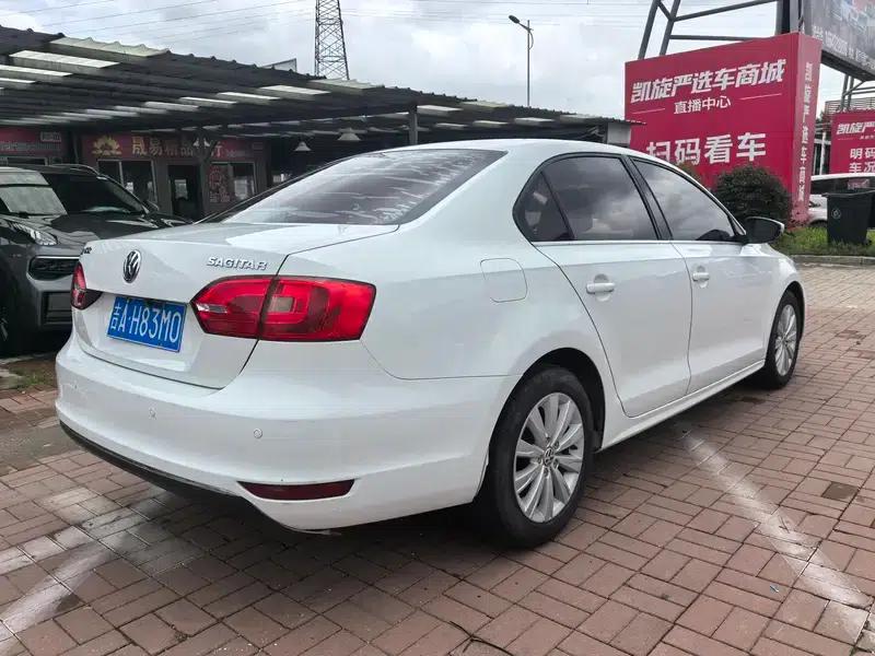 2014 Volkswagen Sagitar Facelift 1.6L Automatic Comfort Model — миниатюра 6