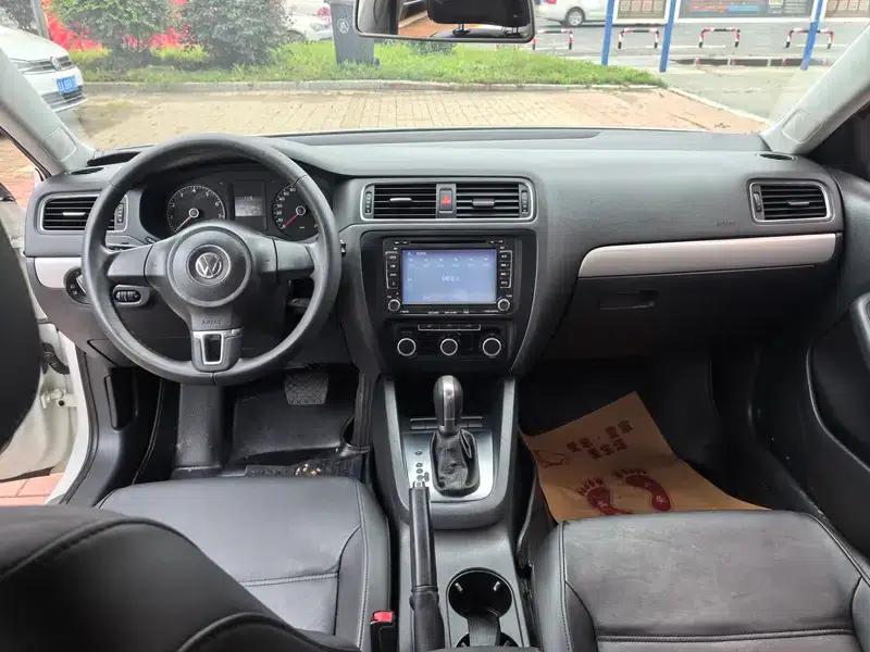 2014 Volkswagen Sagitar Facelift 1.6L Automatic Comfort Model — миниатюра 7