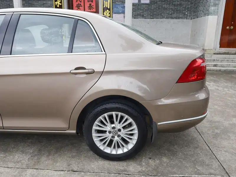 2012 Volkswagen Bora 1.6L Automatic Comfort Model — миниатюра 14