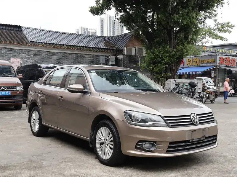 2012 Volkswagen Bora 1.6L Automatic Comfort Model — миниатюра 3