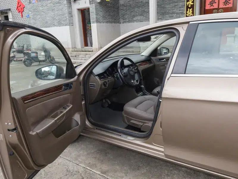 2012 Volkswagen Bora 1.6L Automatic Comfort Model — миниатюра 27