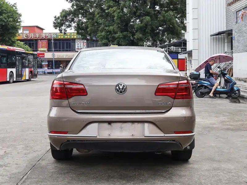 2012 Volkswagen Bora 1.6L Automatic Comfort Model — миниатюра 6