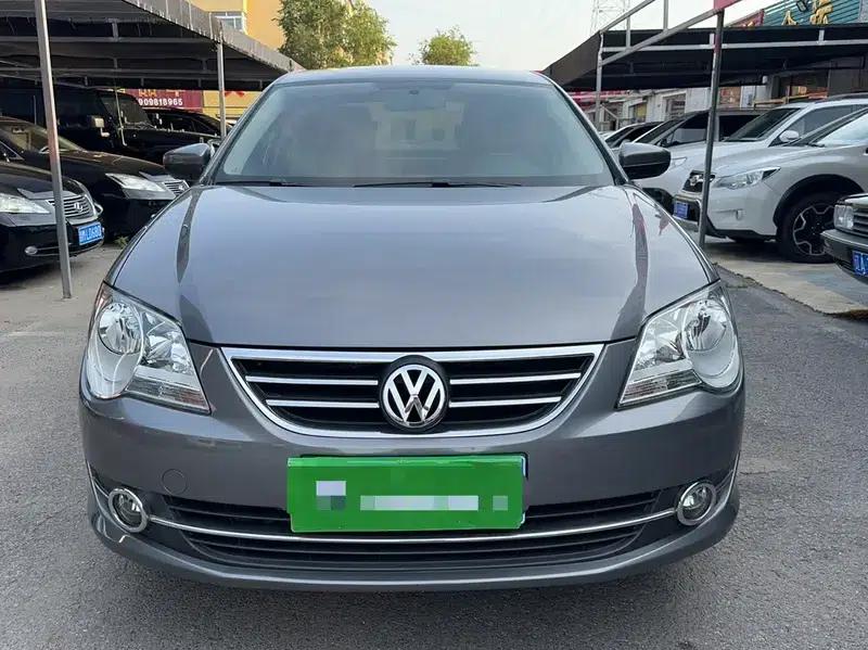 2012 Volkswagen Bora 1.6L Manual Fashion Edition — миниатюра 2