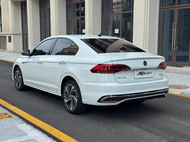 2023 Volkswagen Bora 300TSI DSG Premium Edition — миниатюра 5